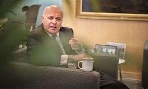 Former work and pensions secretary Iain Duncan Smith calls for cuts to Universal Credit to be reversed