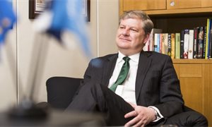 Angus Robertson announces intention to stand in 2021 Scottish election