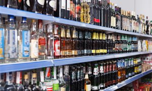 Alcohol deaths in Scotland at highest level since 2008