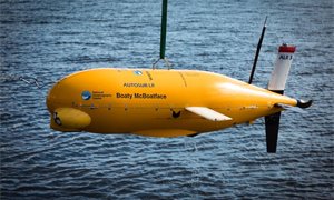 Researchers use autonomous submarine to survey oil fields