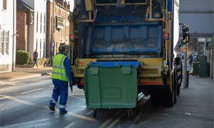 Thousands of council jobs at risk, Cosla paper warns