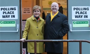 Peter Murrell quits as SNP chief executive amid membership row
