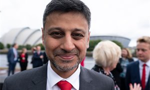 Scottish Labour MP quits as health minister and calls for Starmer to resign