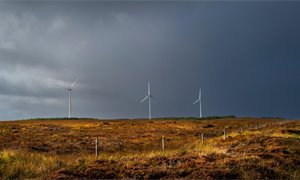 MPs ‘unconvinced’ UK Government will meet community energy target