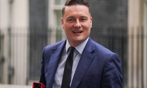 Wes Streeting backs Andy Burnham, paving way for coronation