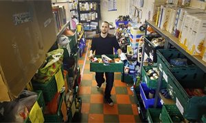 Foodbank use increases 13 per cent in a year, latest statistics from Trussell Trust show