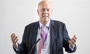 Chris Grayling 'banned from Calais' amid bitter no-deal Brexit row with port chief